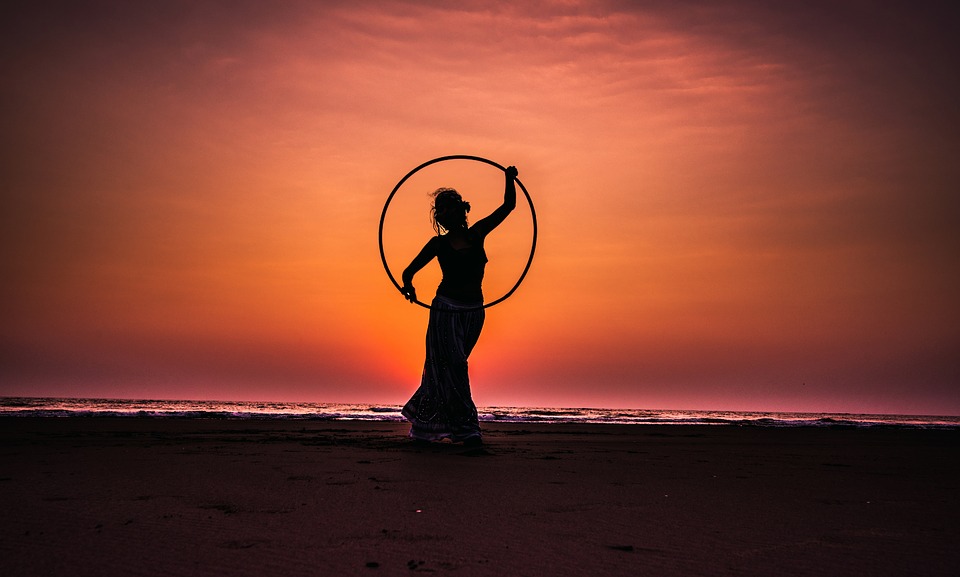 Cvičení s obručí (hula hoop)